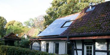 Sdílení elektřiny z chaty do paneláku funguje. Ten zbytek ale vázne