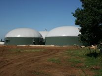 Státní „podpora“ OZE v praxi: celníci kasírují zemědělce i za teplo z bioplynu, které uniká do okolí
