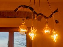 Elektřina od ledna zlevní. Část nákladů nově zaplatí stát