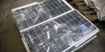 Foto: V Česku se už recyklují fotovoltaické panely. Linka zpracuje až dva tisíce tun solárů ročně