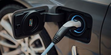 Skeptikům navzdory: Zájem o elektromobilitu v Česku roste. Auta na baterky kupují hlavně firmy