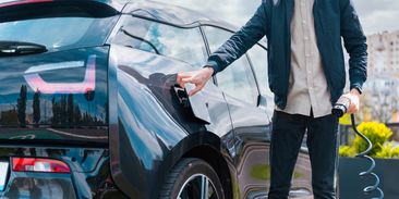 Češi s elektromobily najezdí ročně více kilometrů než řidiči benzínových aut