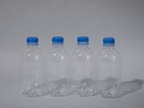 Pozor na PET lahve. Mikroplasty a chemikálie snižují plodnost a způsobují rakovinu