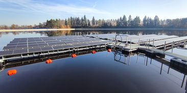 Největší česká plovoucí fotovoltaická elektrárna bude pohánět elektrobusy