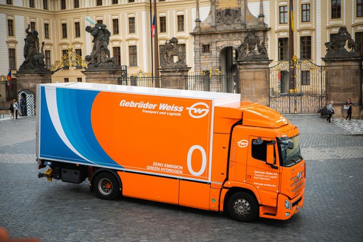 Vodíkový náklaďák společnosti Gebrüder Weiss