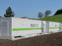 Boom technologií vede ke zlevňování. Ceny baterií za 15 let klesly o 93 procent