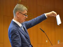 KOMENTÁŘ: Fatální selhání Babišovy vlády tváří v tvář suchu. Místo aktivního řešení nekompetence a modlitby