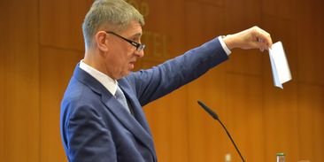 KOMENTÁŘ: Fatální selhání Babišovy vlády tváří v tvář suchu. Místo aktivního řešení nekompetence a modlitby
