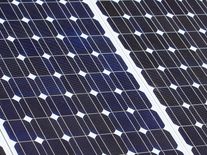 Revoluce ve fotovoltaice s českou stopou: Vědci vyvíjejí ekologické solární články