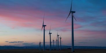 Týden v OZE: Tlak na úpravu emisních povolenek i rozvoj větrné energie všude kromě Česka