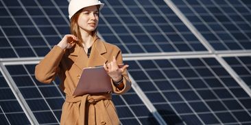 Ženy a fotovoltaika: o práci v oboru mají velký zájem, čelí ale zbytečným překážkám